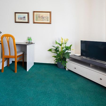 Hotel Sandro Silver & Spichlerz Antoniny Leszno  Εξωτερικό φωτογραφία