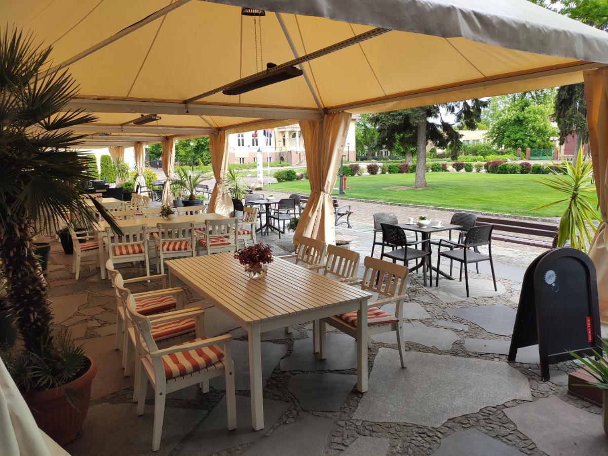 Hotel Sandro Silver & Spichlerz Antoniny Leszno  Εξωτερικό φωτογραφία