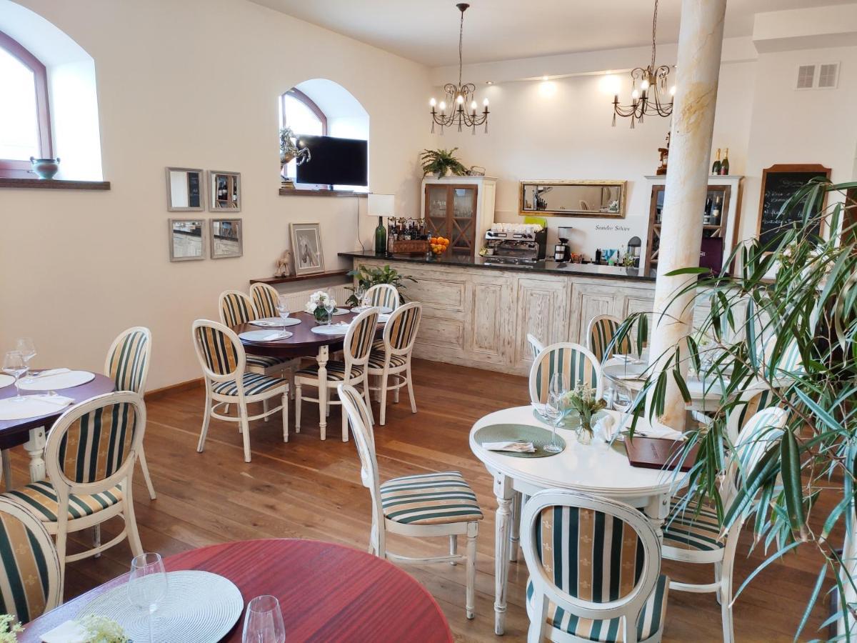 Hotel Sandro Silver & Spichlerz Antoniny Leszno  Εξωτερικό φωτογραφία