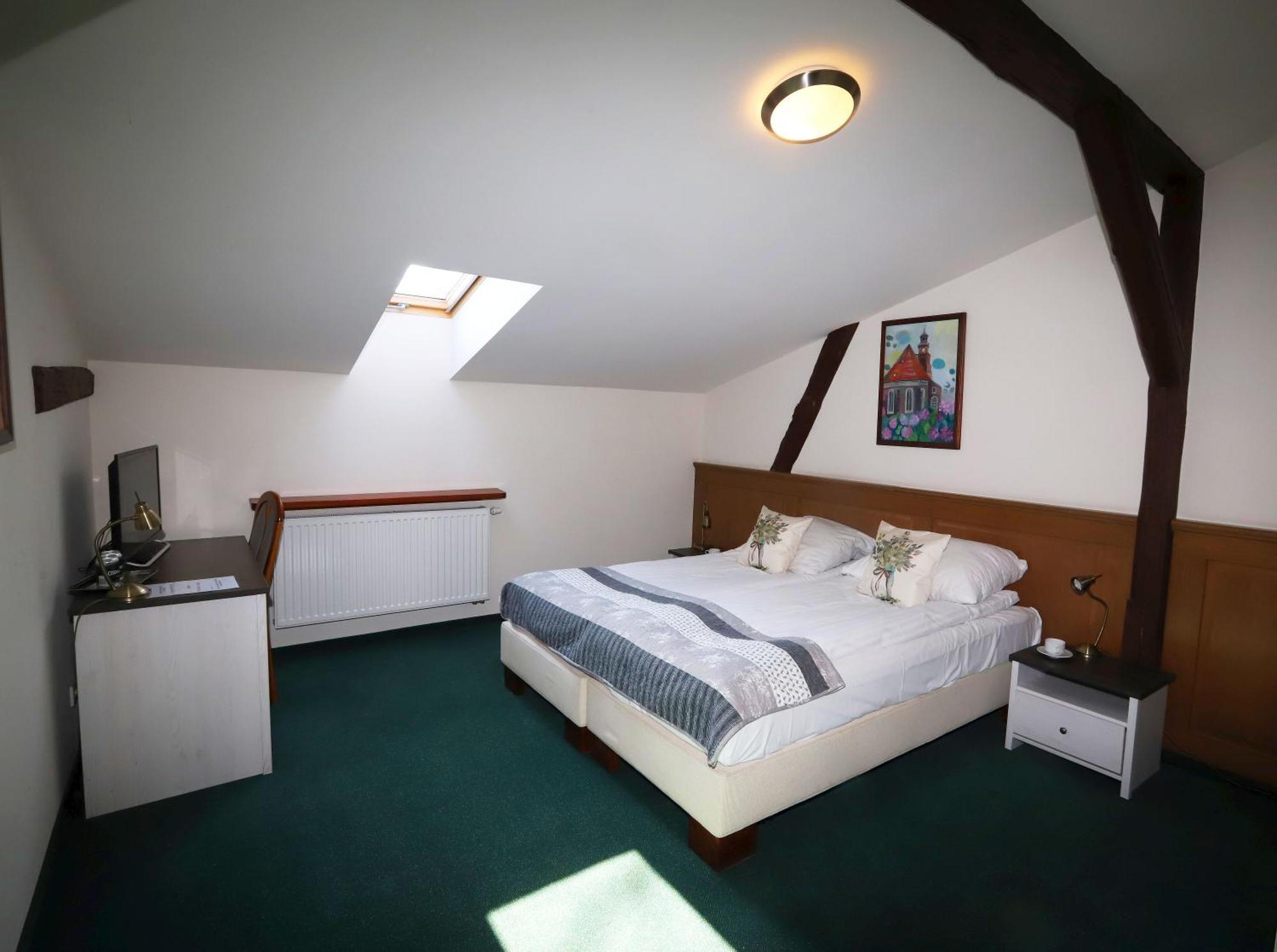Hotel Sandro Silver & Spichlerz Antoniny Leszno  Εξωτερικό φωτογραφία