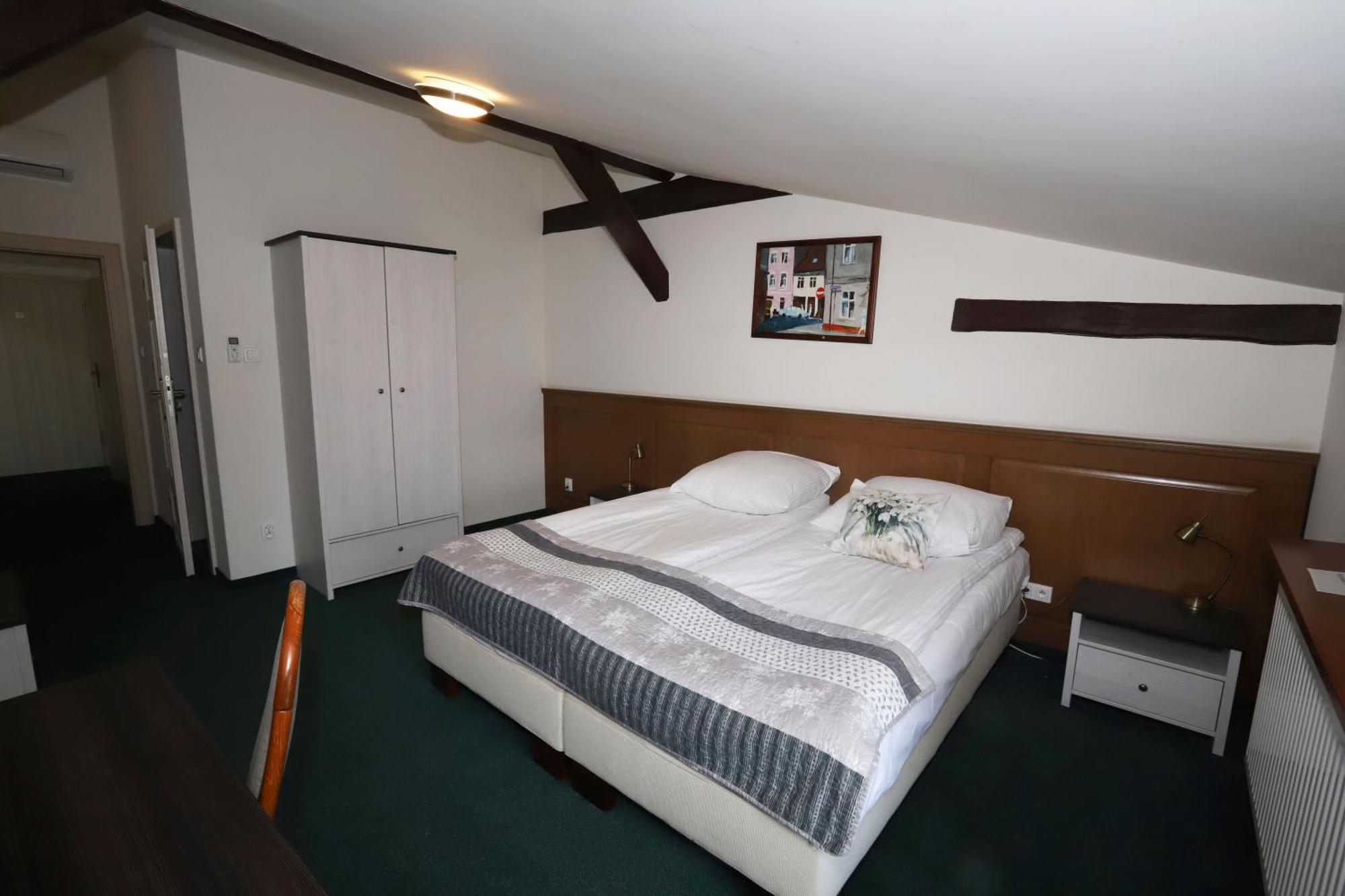 Hotel Sandro Silver & Spichlerz Antoniny Leszno  Εξωτερικό φωτογραφία